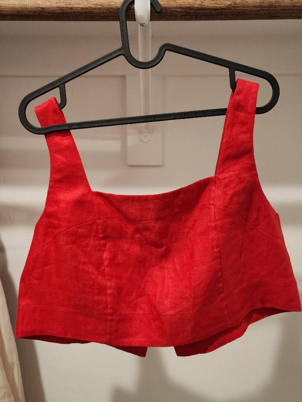 Banana Republic 100% Linen Red Cropped Vest Top – Size M